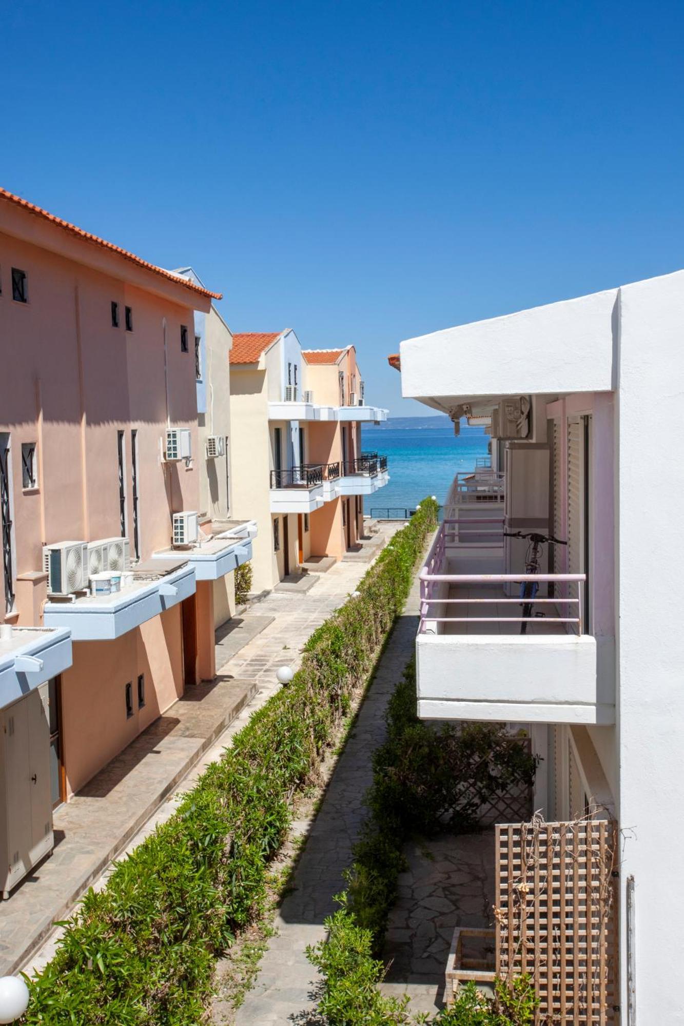 Villa Serenity Seafront Garden